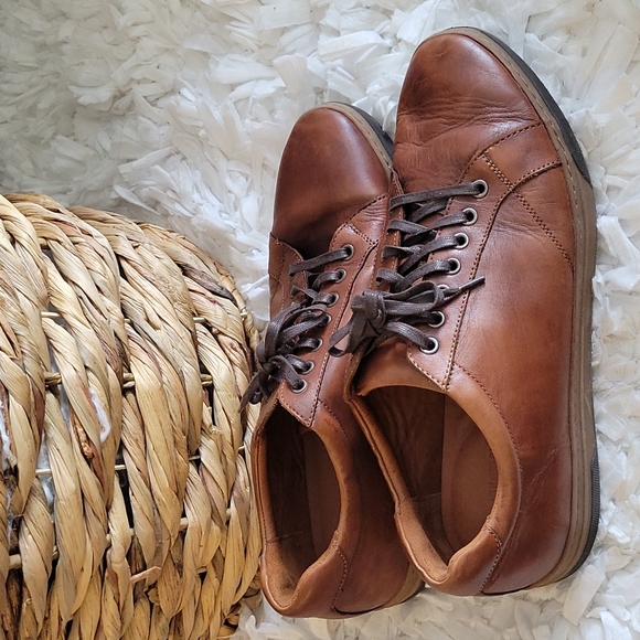Johnston and Murphy brown sheepskin lace up sneakers - Picture 9 of 11
